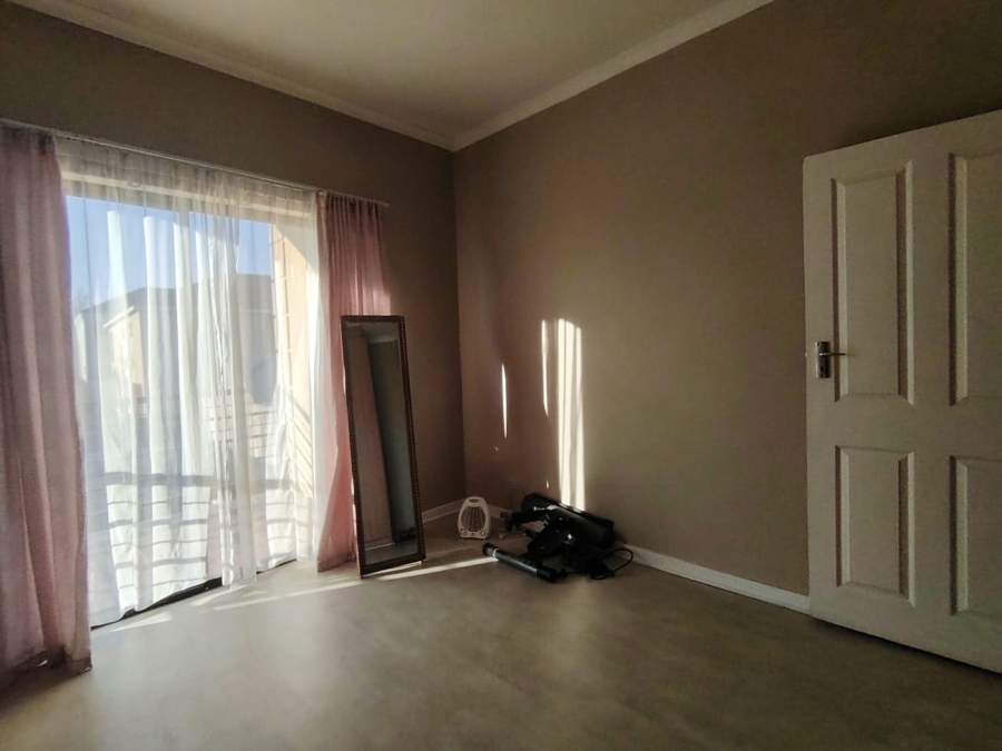 3 Bedroom Property for Sale in Langenhovenpark Free State